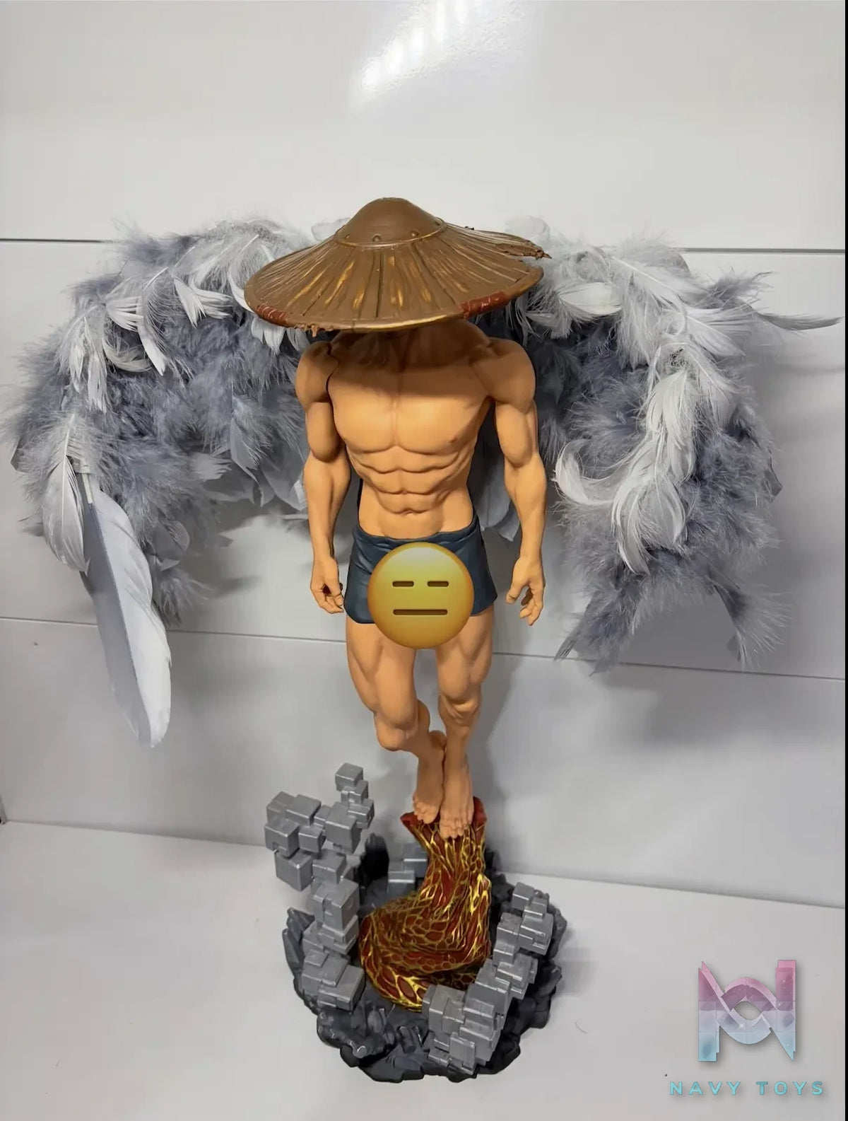 Salted Fish Studio – Hong Statue (Licensed)