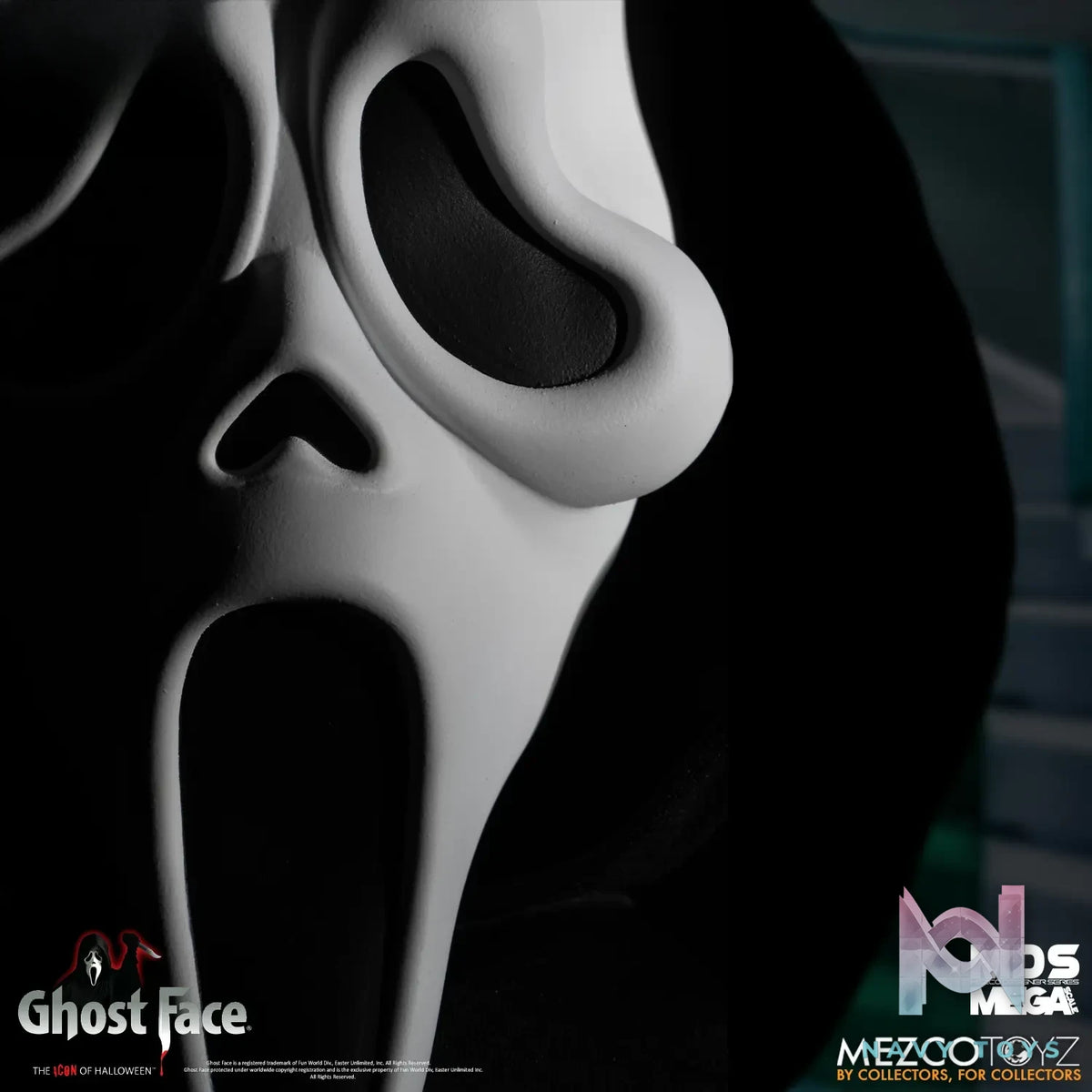 Mezco Studio – 1/12 Collective Scream Ghostface Action Figure (Licensed)