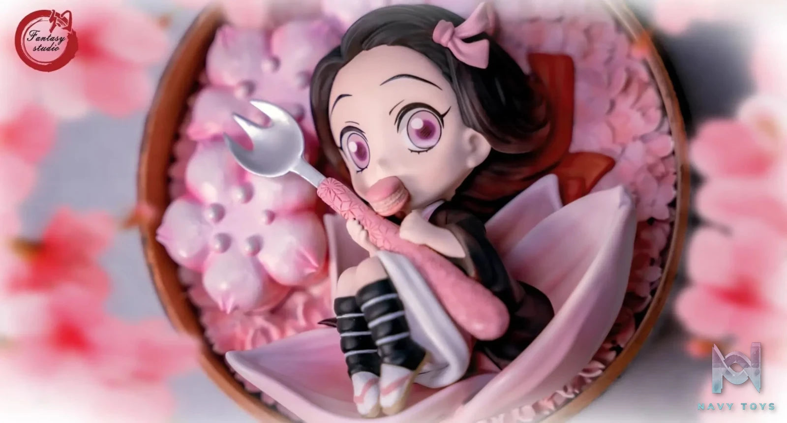 Fantasy Studio – Kamado Nezuko Eating Macaron