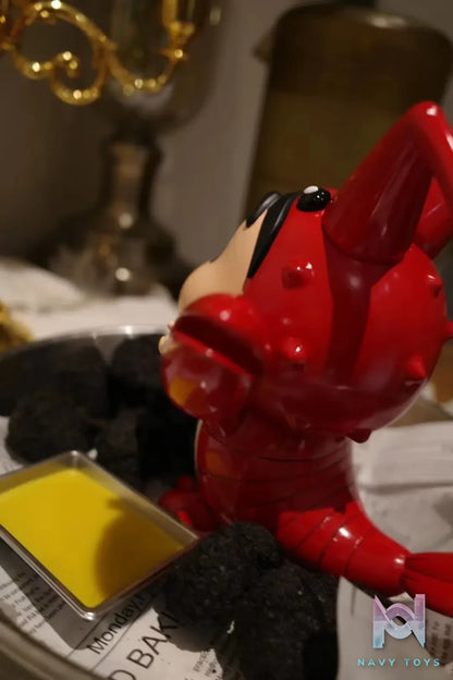 BiuBiu Studio – Crayon Shin-chan Sitting Lobster Shin-chan