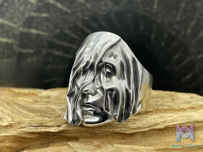 Shou Jiang Studio – Original Design Guardian Heart Ring Original