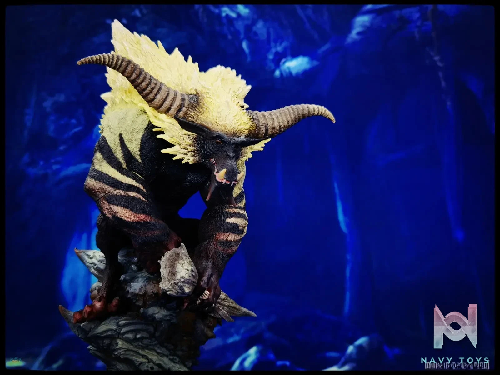 CAPCOM Studio – Monster Hunter Rajang Capcom Figure Builder Creator’s Model (Licensed)