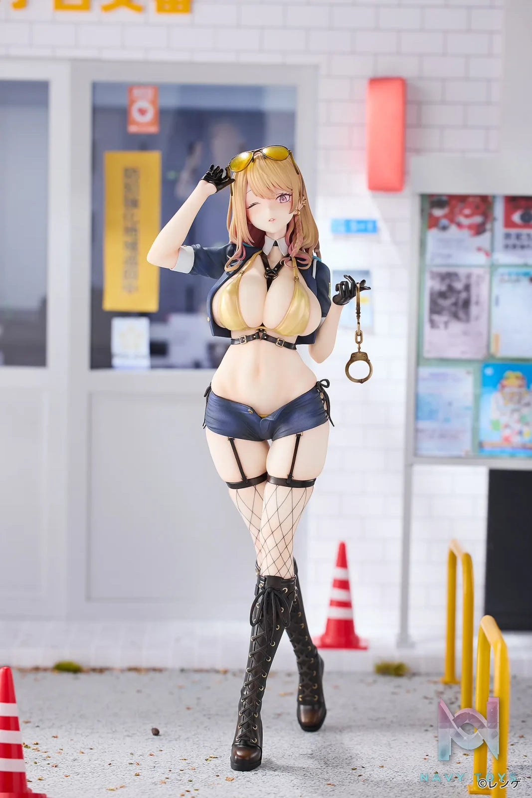 Hanabee – Original Gyaru Fukei-san Takanashi Arisa 1/6 Figure (Licensed)