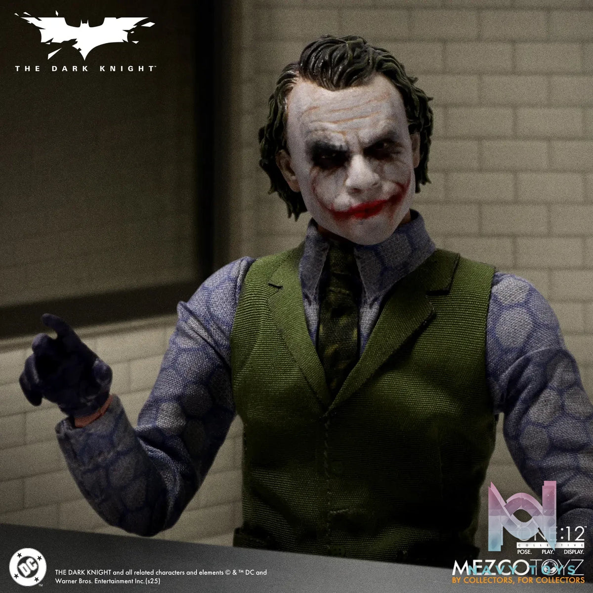 Mezco Studio – 1/12 The Dark Knight: The Joker (Licensed)