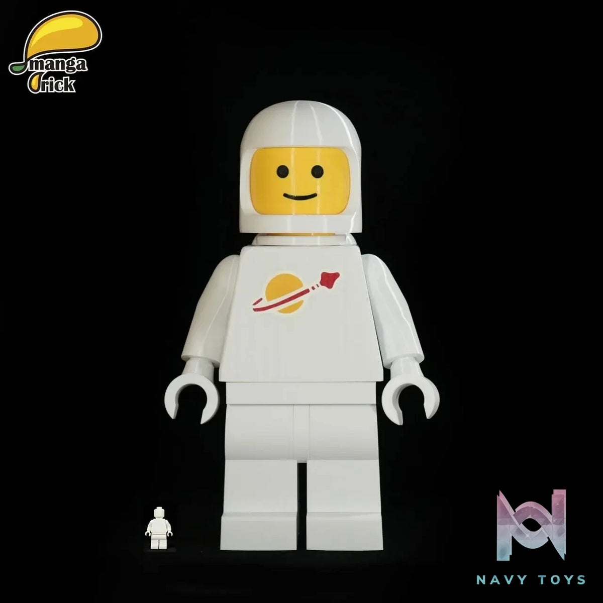 LEYILEBRICK Studio – Astronaut Ten Times Bigger Original