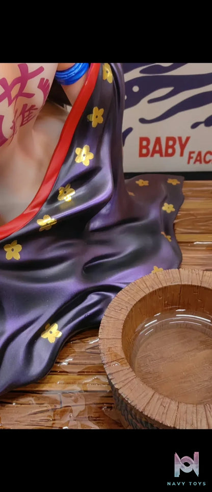 Baby Face Studio – One Piece Bath #3 Black Maria