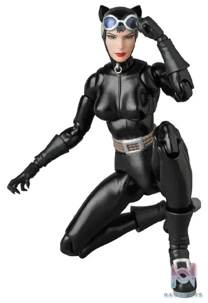 MEDICOM TOY – Mafex Batman Hush Comic Version Catwoman Action Figure (Licensed)