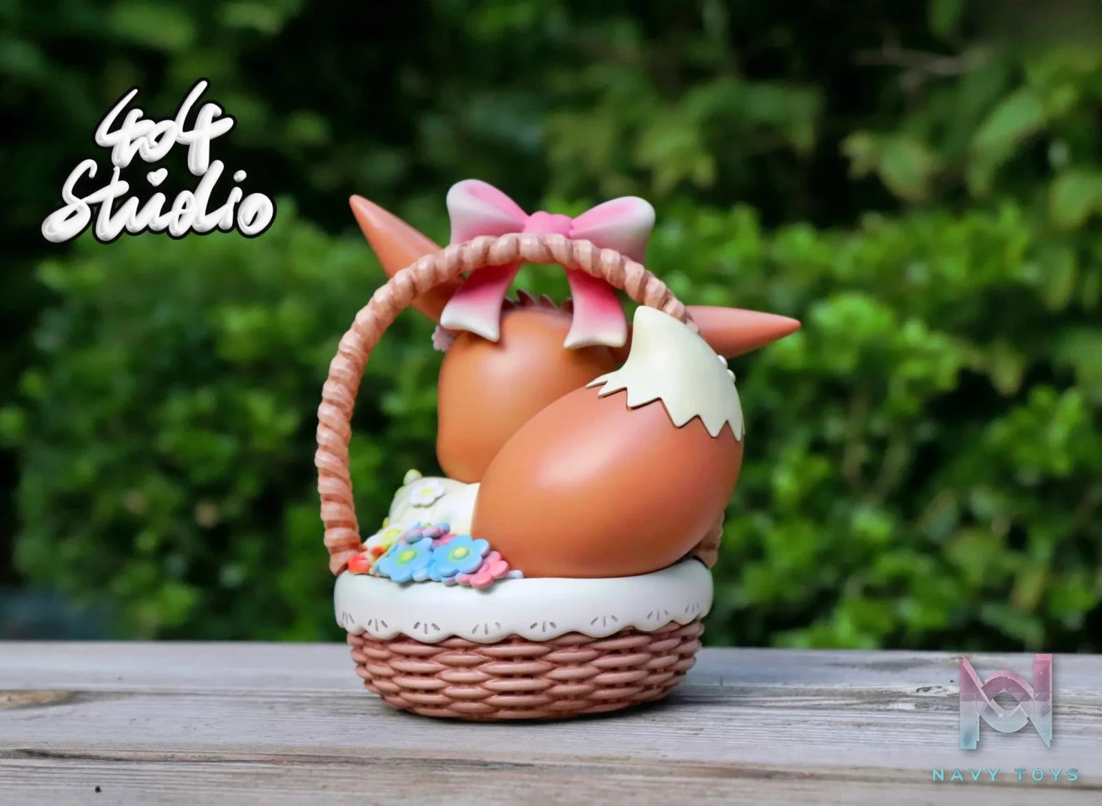 404 Studio – Pokémon Flower Basket Eevee