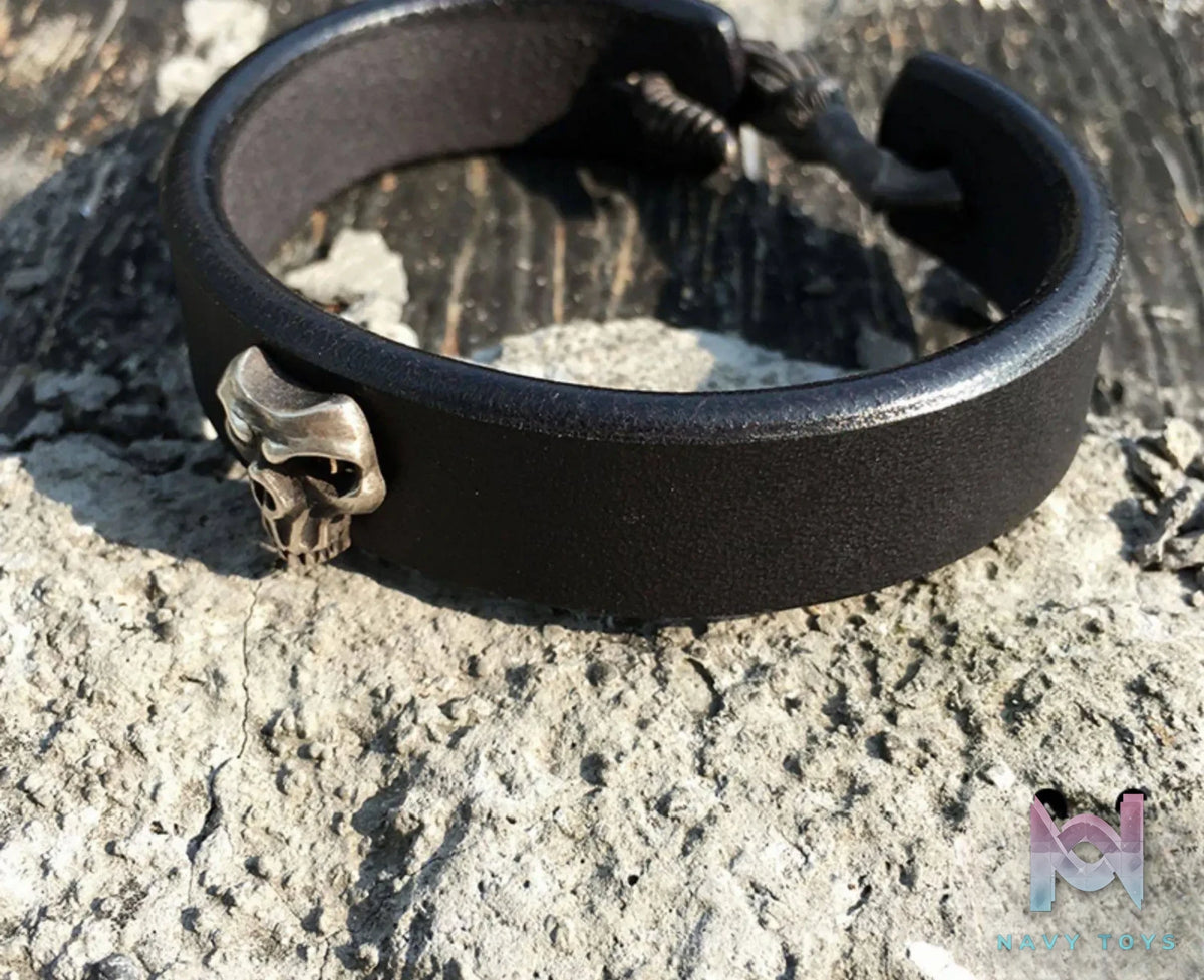 Raven Studio (silver jewelry) – Claw & Skull Leather Bracelet Original