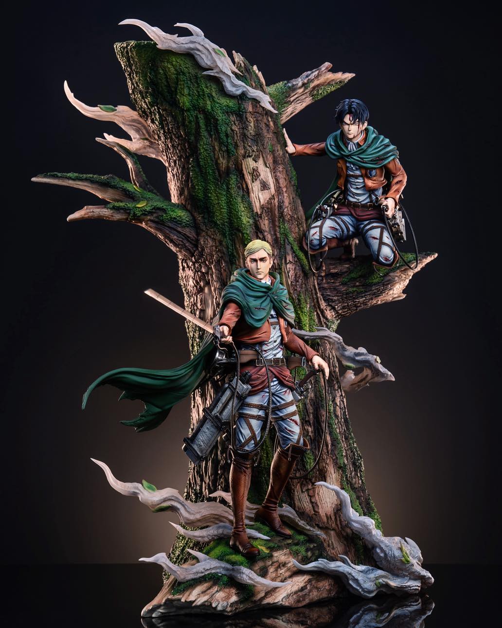 Levi Ackerman & Erwin Smith resin statue Hertz studio anime figure