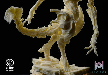StrongM Studio – StrongM BU GARAGE KIT ver Statue White Model (Licensed)
