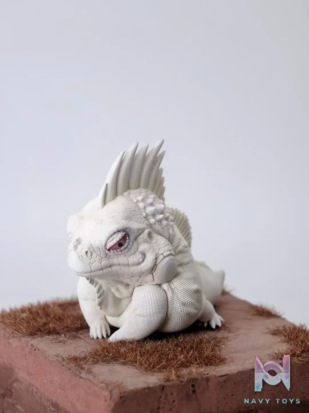 Natural Science Book Studio – Original Snow Iguana iguana Limited Edition (Licensed)