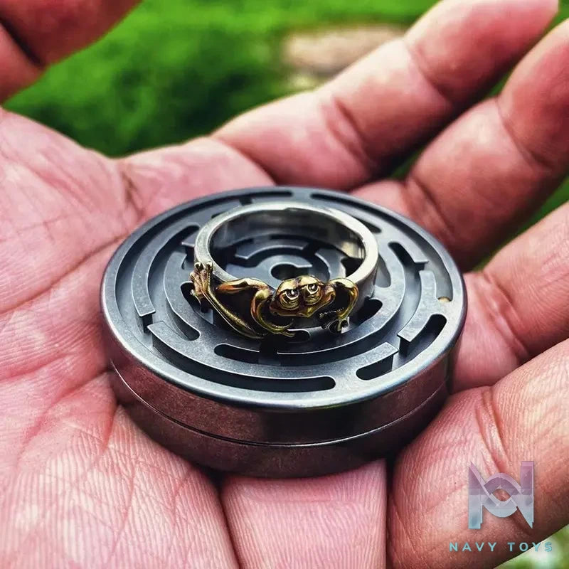 Raven Studio (silver jewelry) – Original Exclusive “Kiss Me” Frog Prince Ring Original