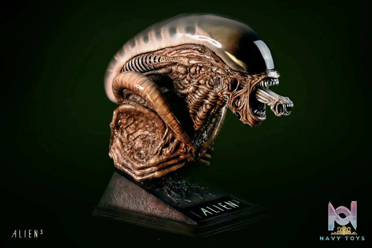 Deep Tale Studio – Life-Size Dog Alien Bust Alien