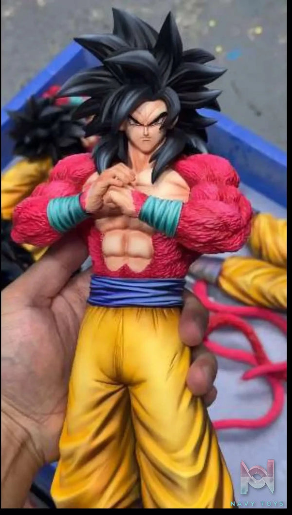 Capsule Studio – Super Saiyan 4 Goku White Mold Version Dragon Ball