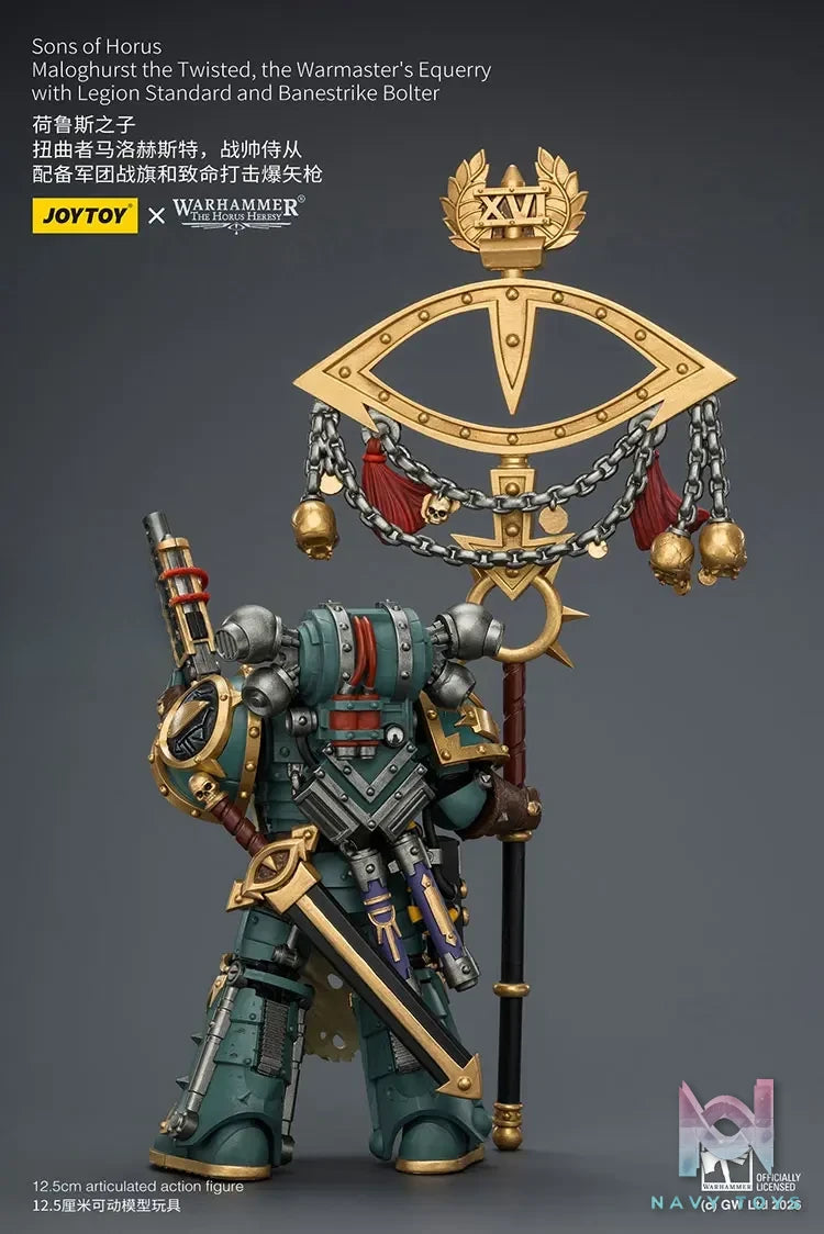 JOYTOY – Sons of Horus Maloghurst the Twisted, the Warmaster’s Equerry with Legion Standard and Banestrike Bolter JT04339 (Licensed)