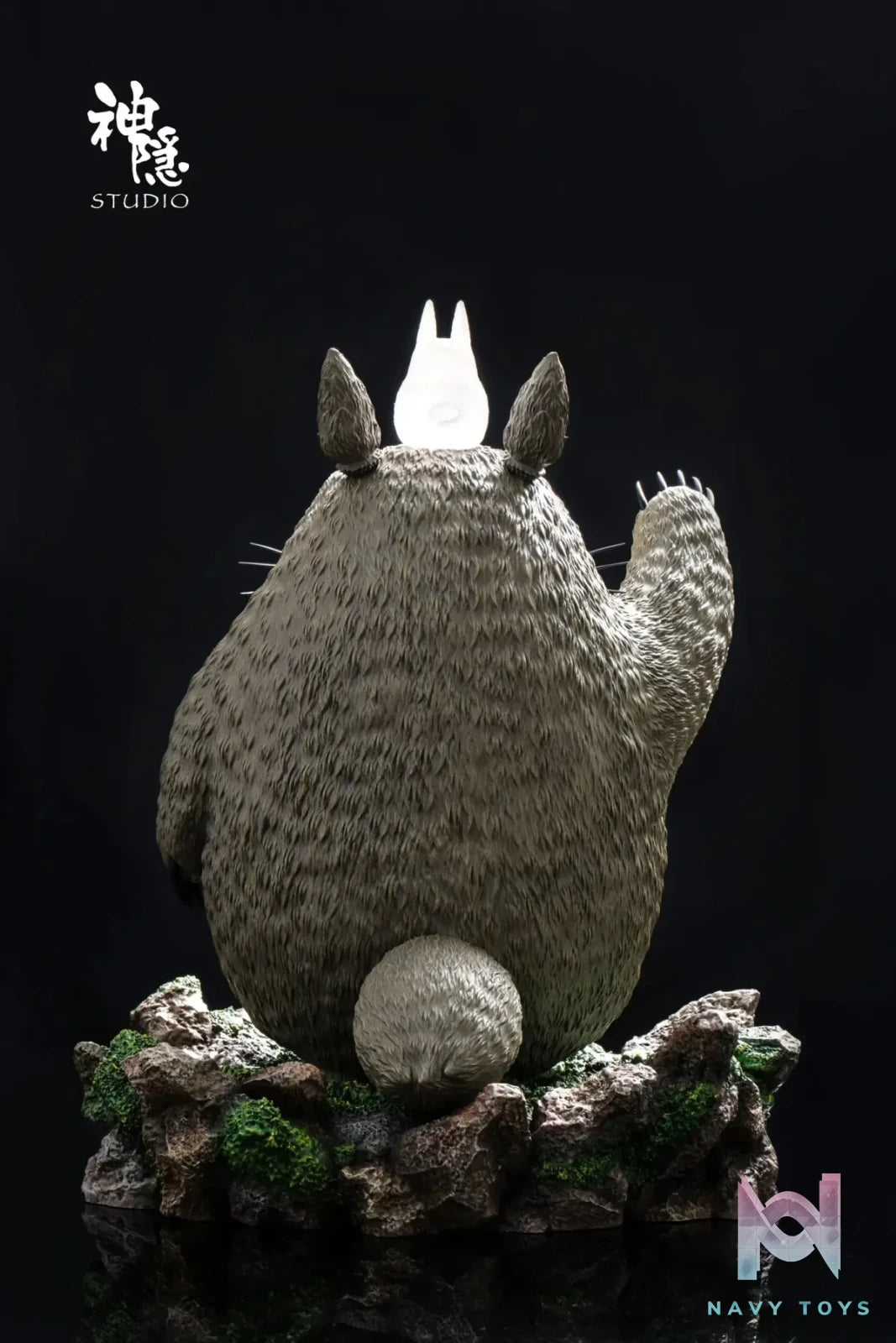 Shen Yin Studio - Totoro Waving Its Paw - My Neighbor Totoro resin statue Navy Toys anime figure
