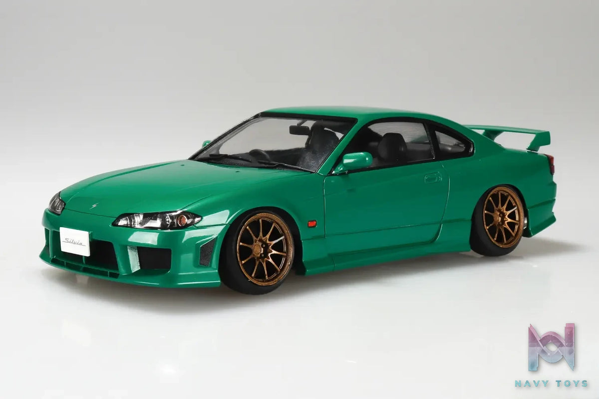 AOSHIMA – 1/24 Scale Car Model #11 (Licensed)