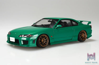 AOSHIMA – 1/24 Scale Car Model #11 (Licensed)