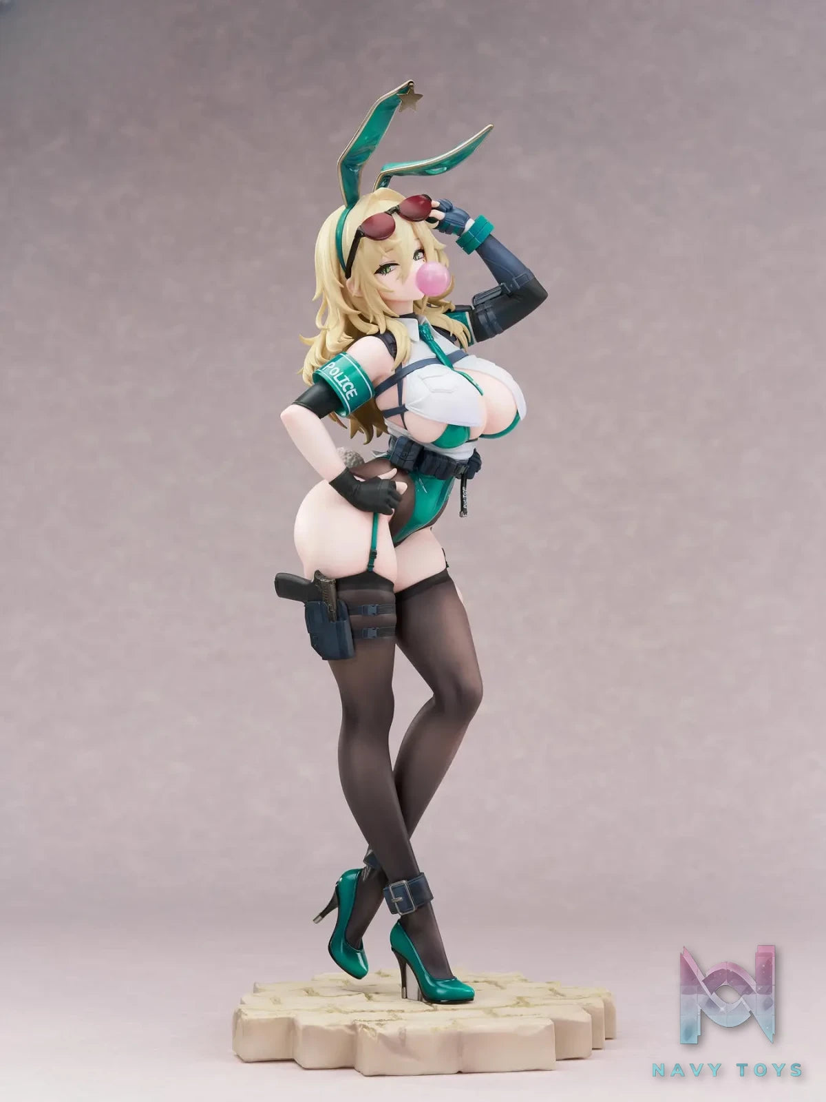Luminous Box – CheLA77 Original Illustration Bunny Cops 01 1/6 Figure (Licensed)