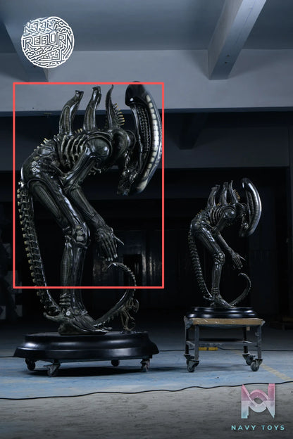 Reborn Studio – Alien Bowing Alien