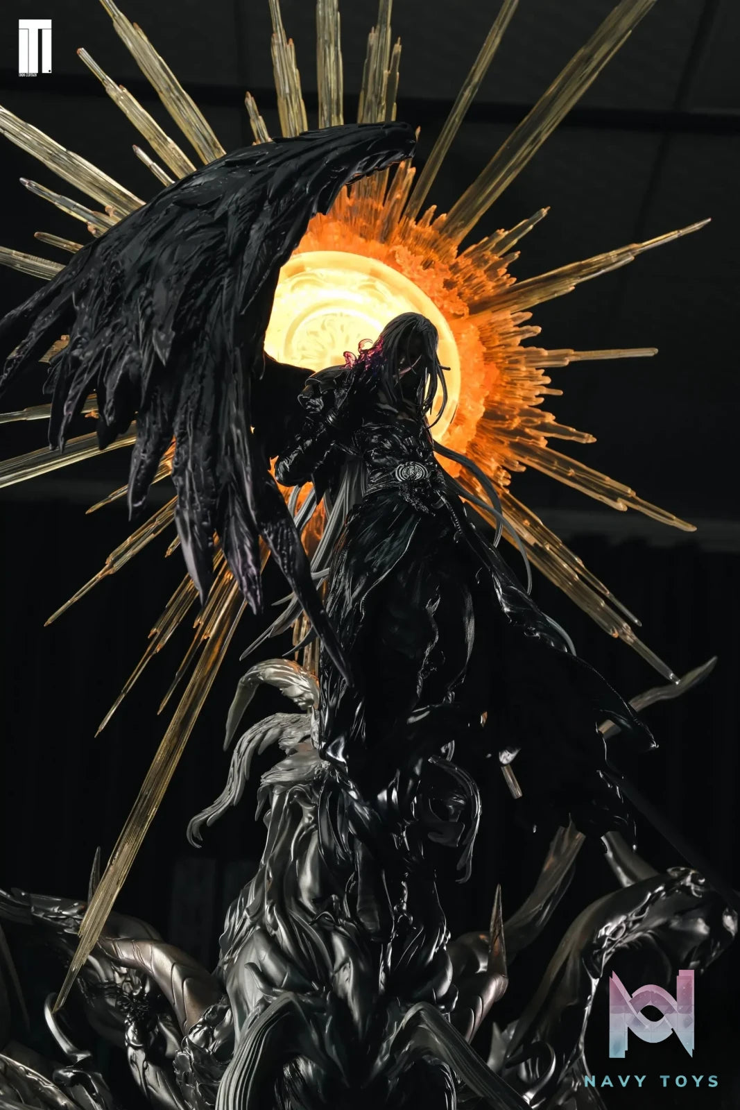 Iron Curtain studio – Final Fantasy VII Anniversary collection Supreme Collection series Sephiroth
