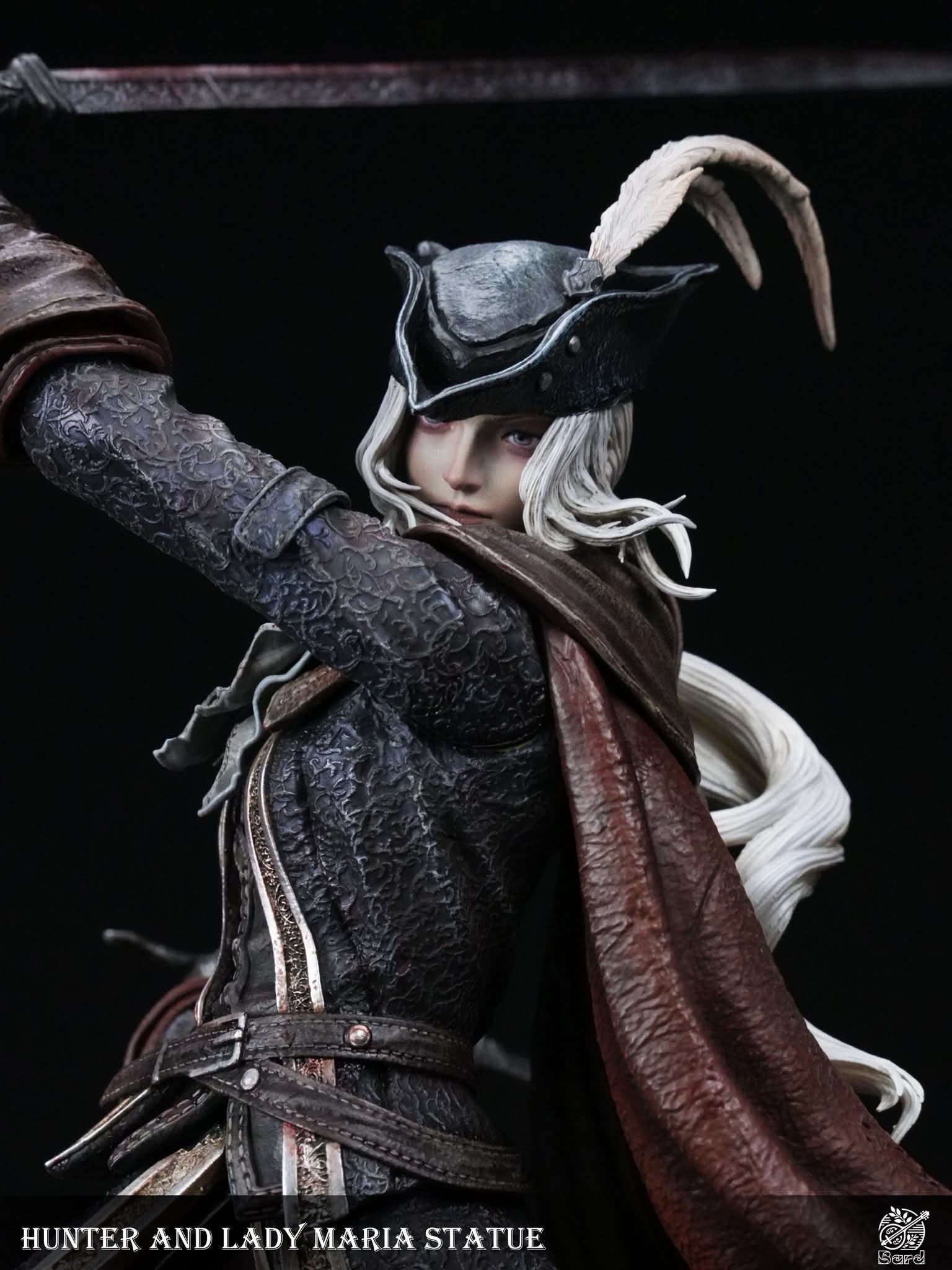 Lady Maria vs Hunter resin statue Bard studio anime figure