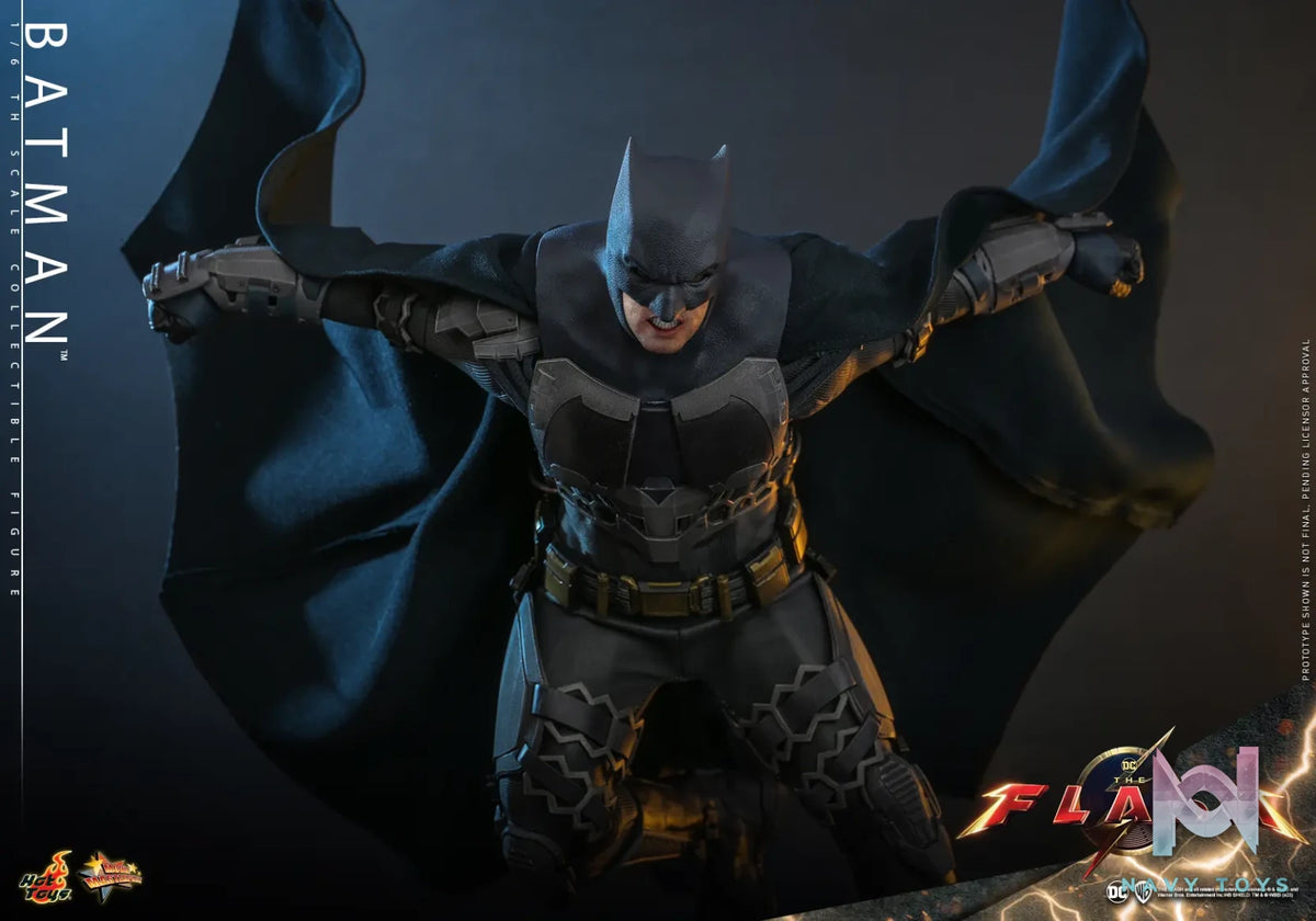 Hottoys – The Flash – Batman and Batcycle – 1/6th Scale MMS703 MMS704 MMS705 (Licensed)
