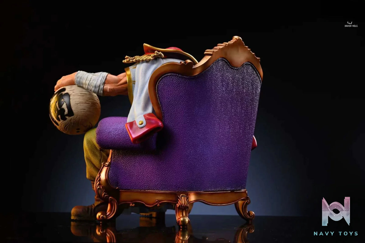Brain-Hole Studio – One Piece Seated Edward Newgate