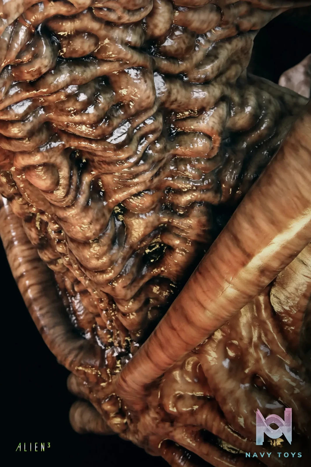 Deep Tale Studio – Life-Size Dog Alien Bust Alien