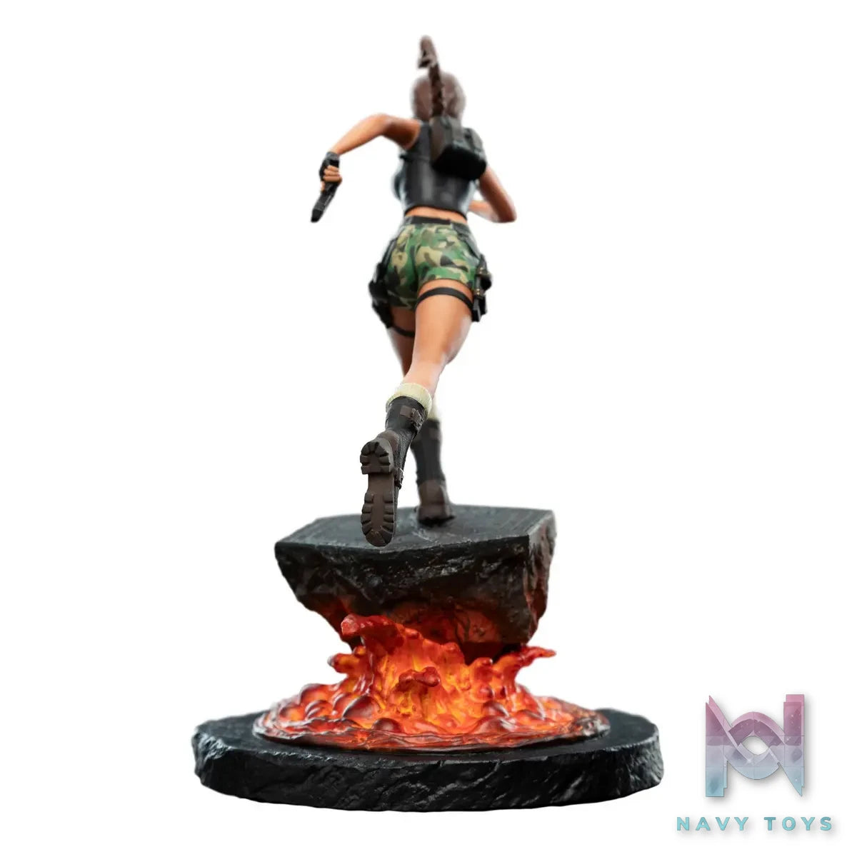 WETA Workshop Studio – Miniature Statue – Lara Croft: The Sanctuary of Flame 89-01-04837 (Licensed)