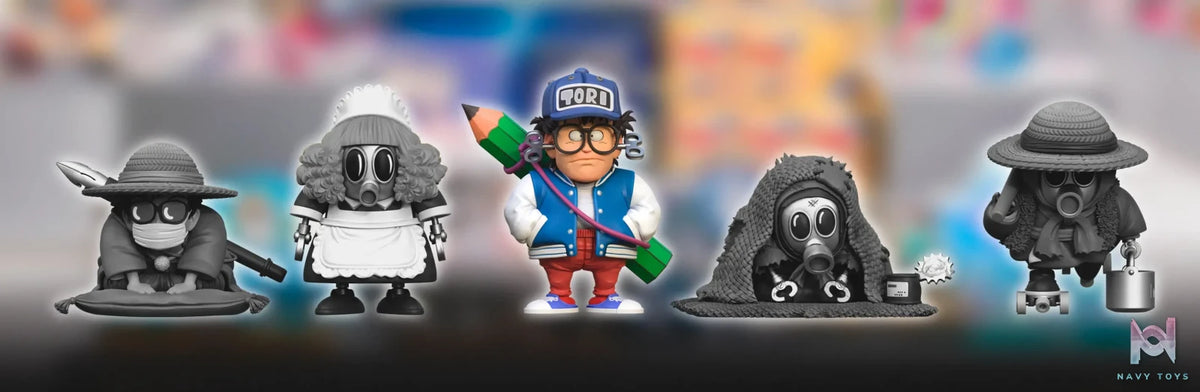 ZOR Studio – Arale Series 002 Holding Poop Dr. Slump