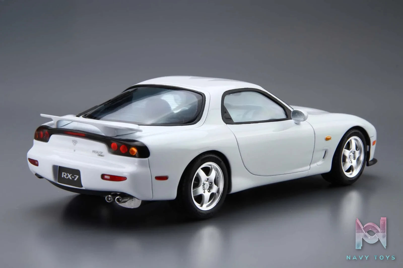 AOSHIMA – 1/24 Scale Car Model #20 (Licensed)