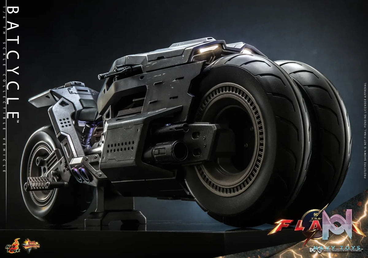 Hottoys – The Flash – Batman and Batcycle – 1/6th Scale MMS703 MMS704 MMS705 (Licensed)