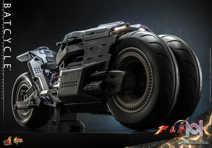 Hottoys – The Flash – Batman and Batcycle – 1/6th Scale MMS703 MMS704 MMS705 (Licensed)