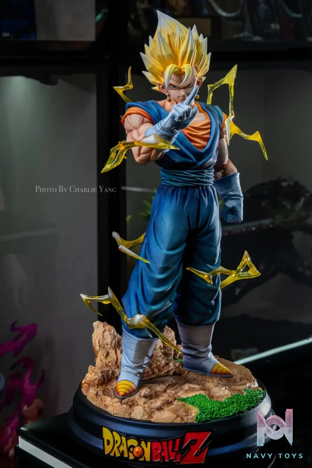 KAW Studio - Vegito Dragon Ball resin statue Navy Toys anime figure