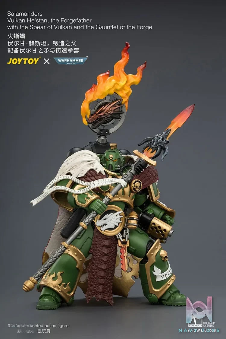 JOYTOY – Salamanders Vulkan He’stan,the Forgefather with the Spear of Vulkan and the Gauntlet of the Forge JT04438 (Licensed)