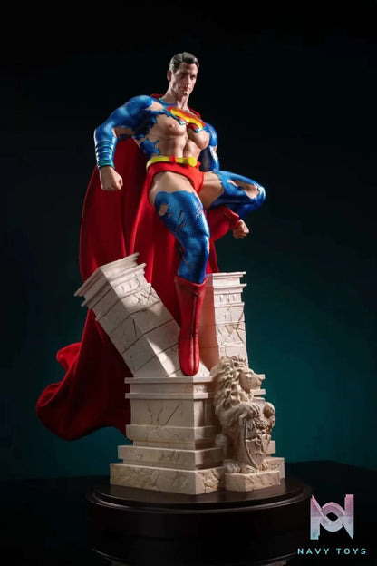 Wanwu B-boy Studio – Superman Battle Damaged Superman