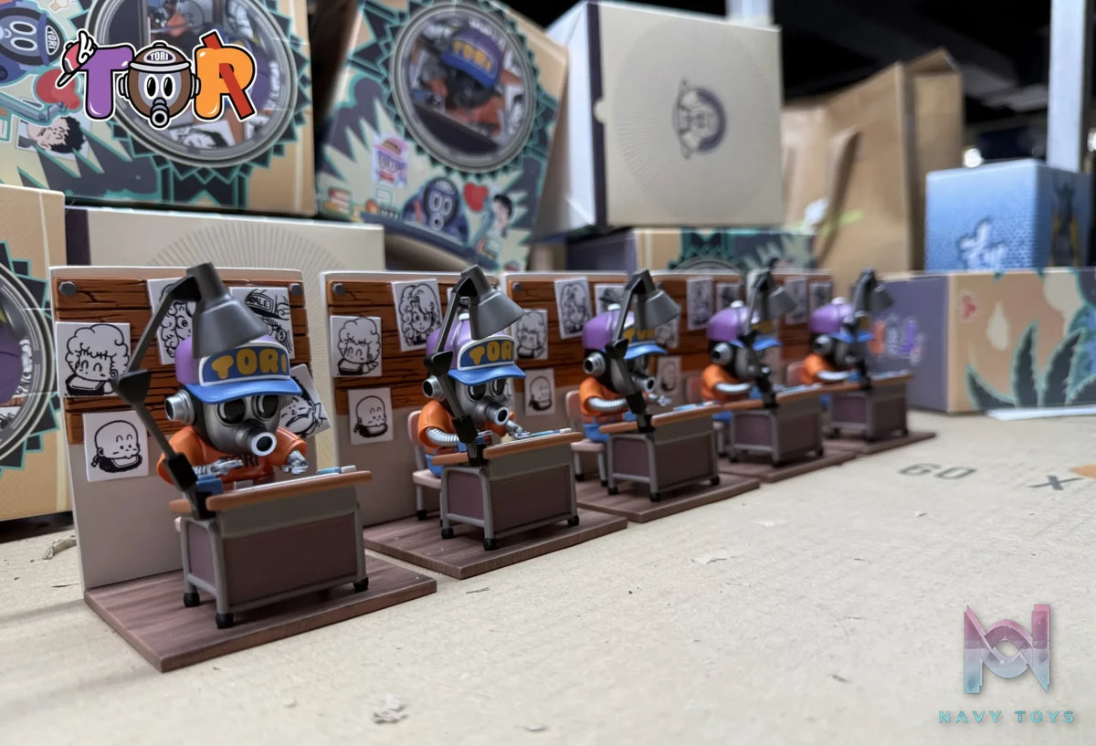 TOR Studio – WCF Akira Toriyama Series 013 Akira Toriyama Drawing Dr. Slump