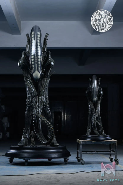 Reborn Studio – Alien Bowing Alien