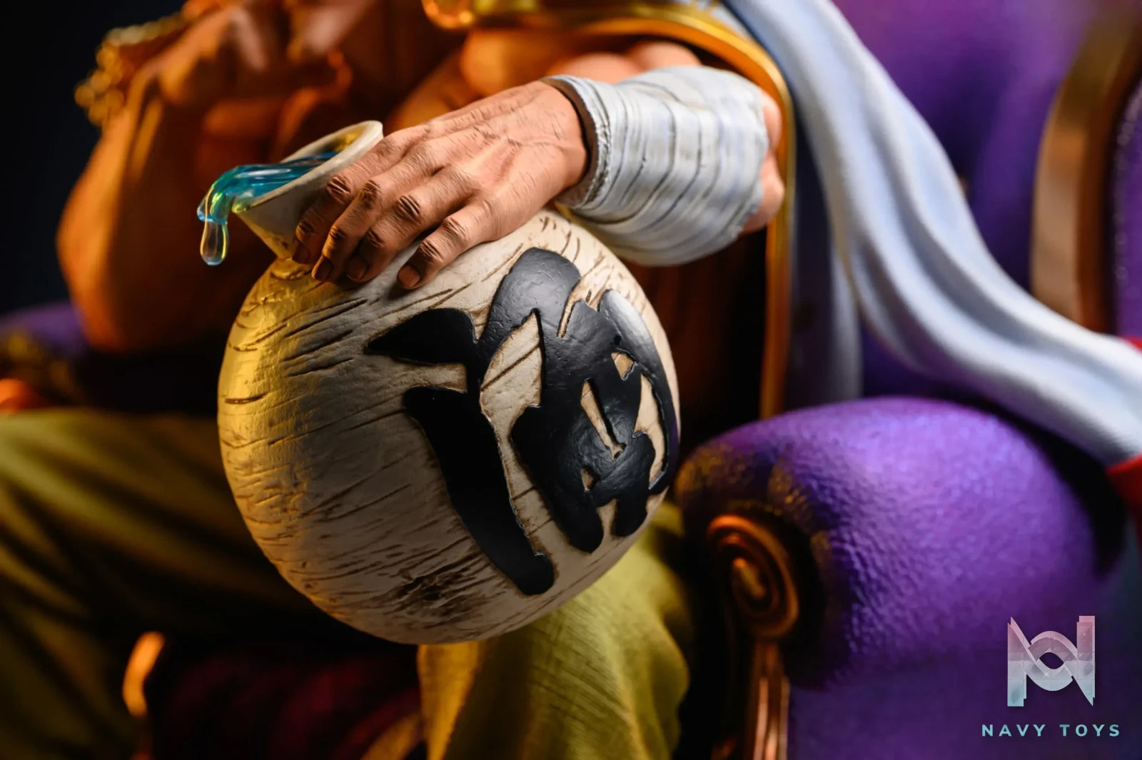 Brain-Hole Studio – One Piece Seated Edward Newgate