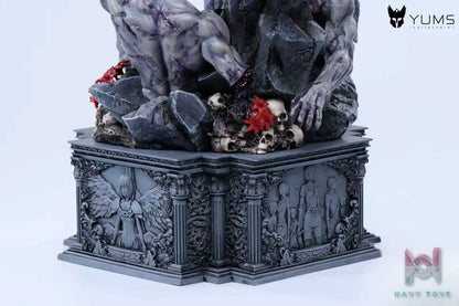 YUMS-Collectors Studio – Teresa X Clare Claymore