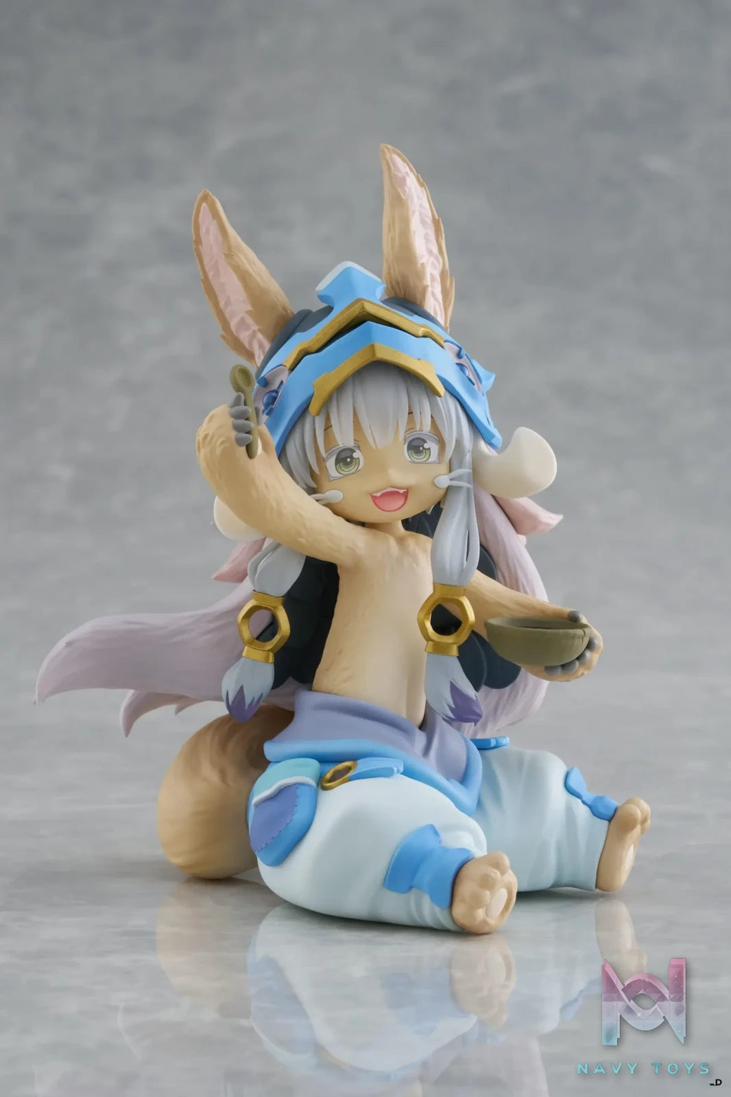 Taito – Made in Abyss: The Golden Land of the Blazing Sun Desktop Cute Figure Nanachi Mealtime ver. (Licensed)