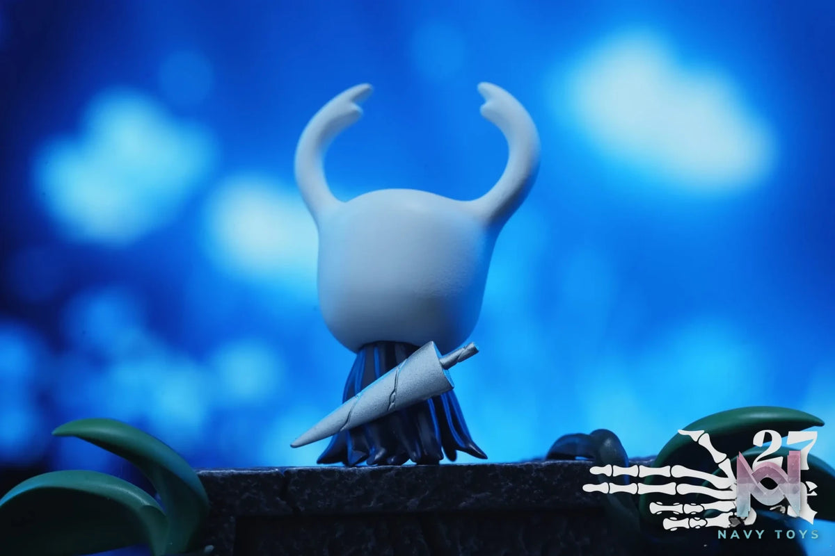 27abyss Studio – Hollow Knight Snoozing knight Sitting Quirrel