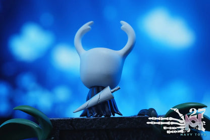 27abyss Studio – Hollow Knight Snoozing knight Sitting Quirrel