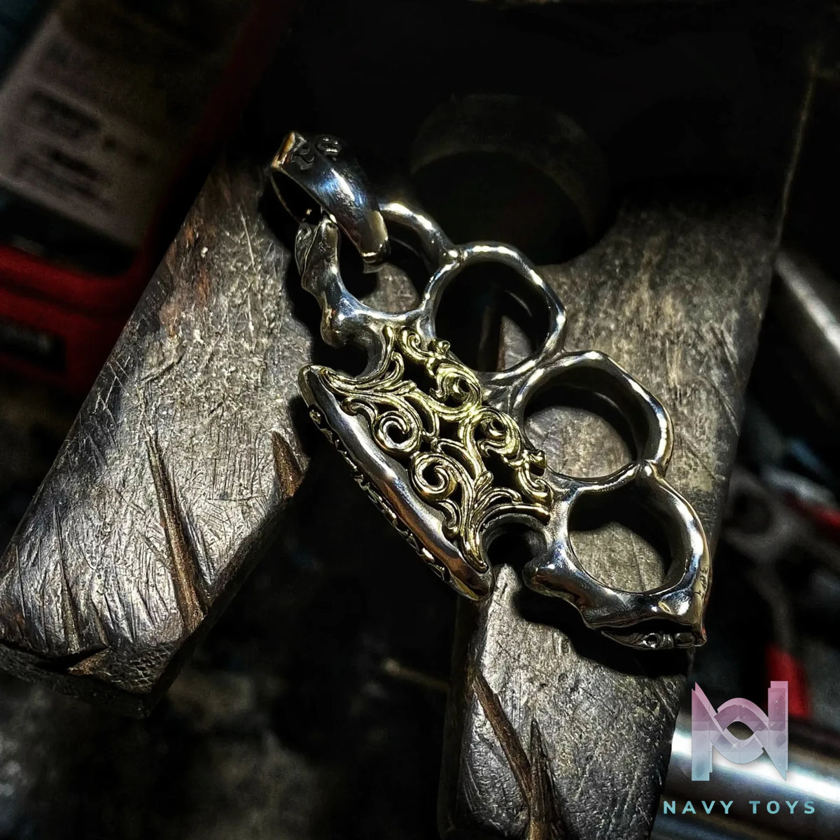 Raven Studio (silver jewelry) – Warrior EDC Knuckle Duster Pendant Original