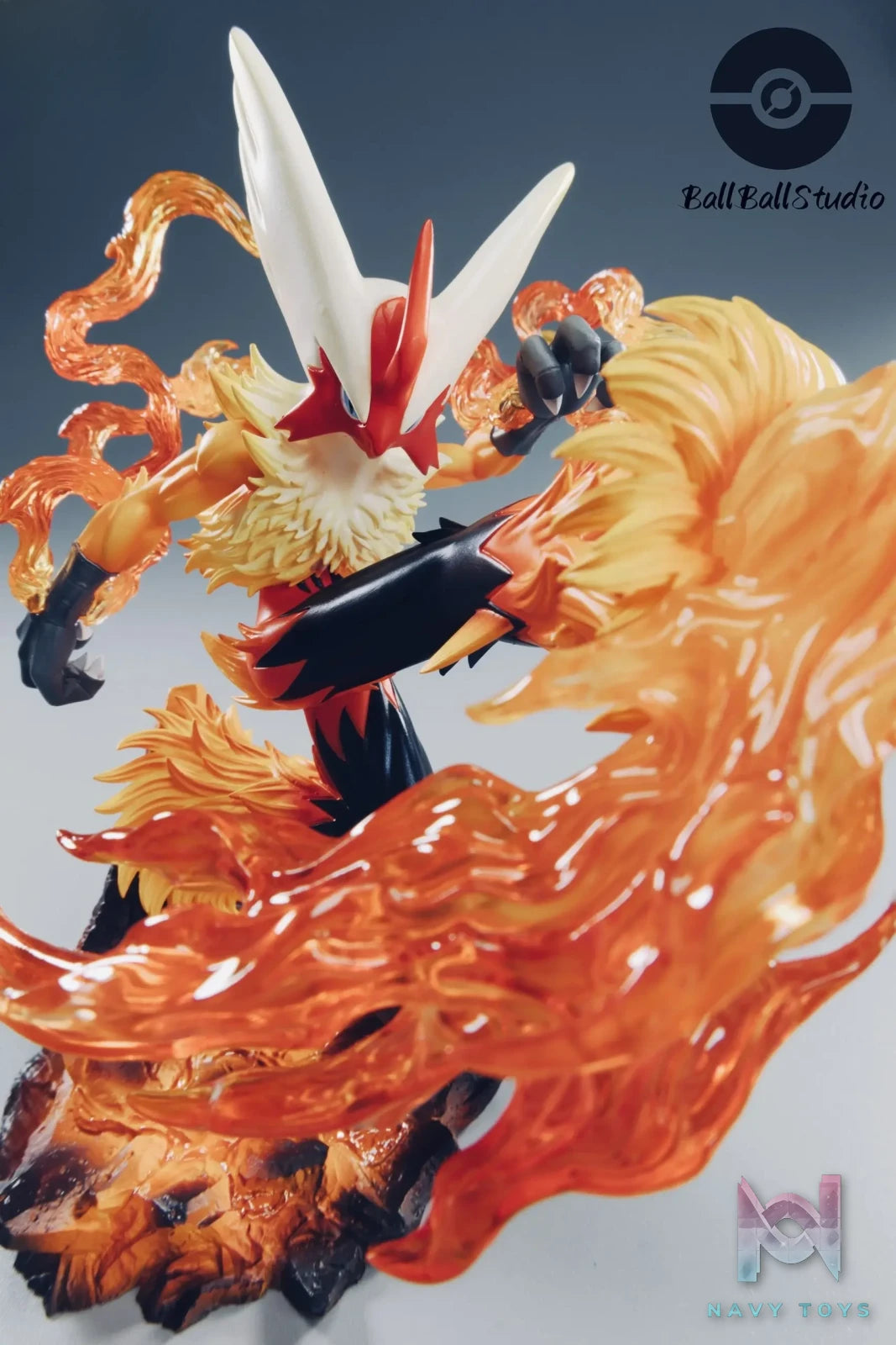 Ball Ball Studio – Blaziken Mega Pokémon