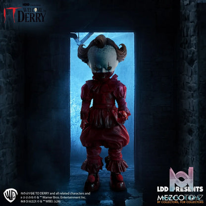 Mezco Studio – IT: Welcome to Derry – Pennywise Action Figure (Licensed)