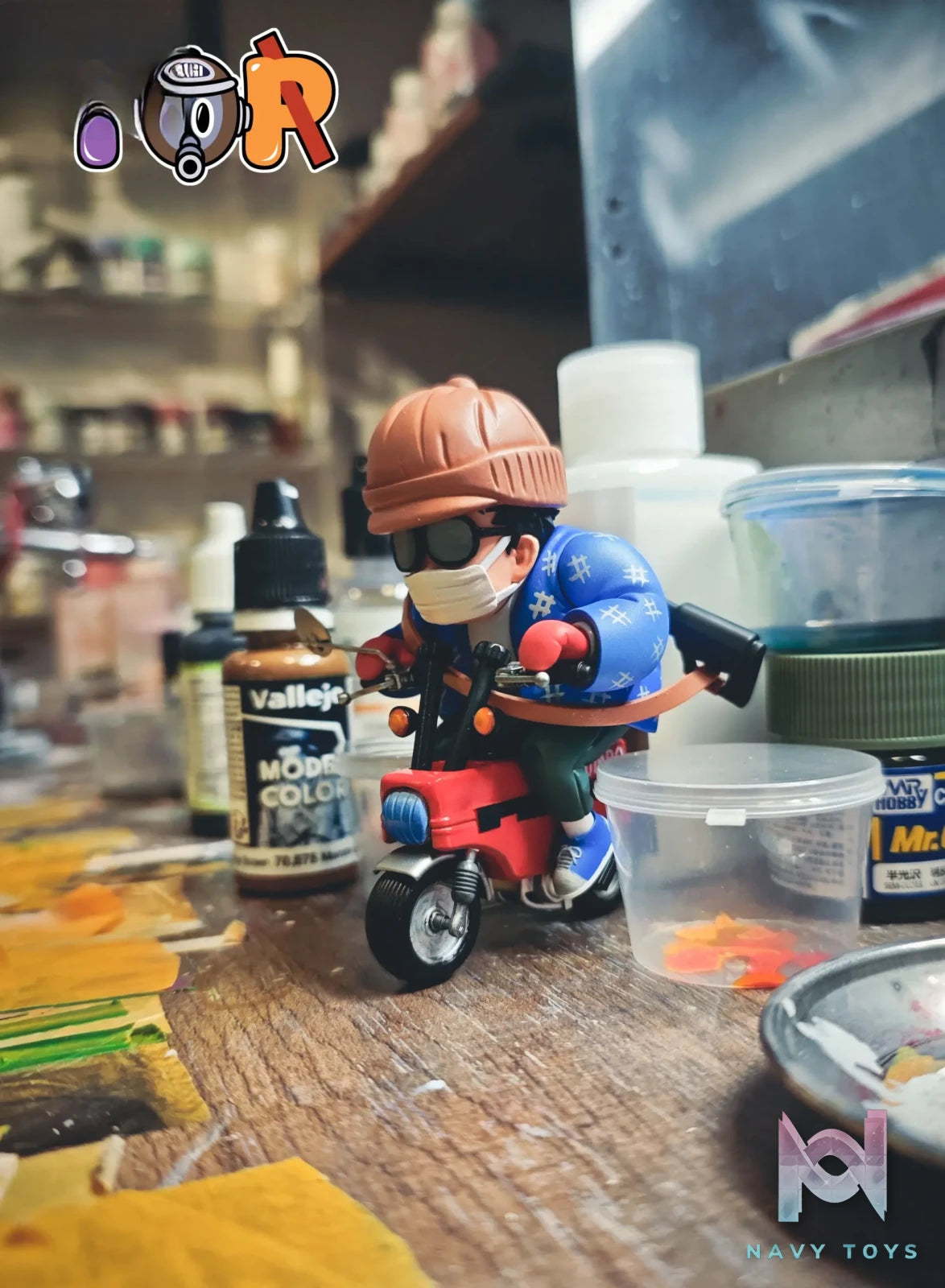 TOR Studio – Akira Toriyama Series 006 Akira Toriyama Riding A Bike Dr. Slump