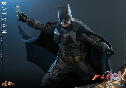 Hottoys – The Flash – Batman and Batcycle – 1/6th Scale MMS703 MMS704 MMS705 (Licensed)